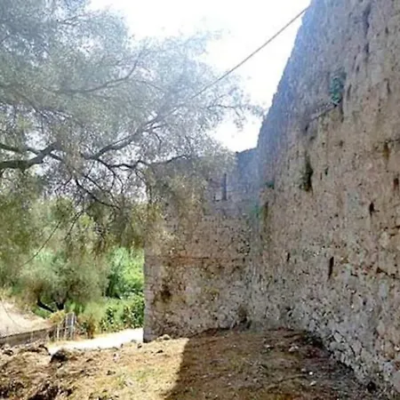 Relaxing Retreat In Chalikounas: *